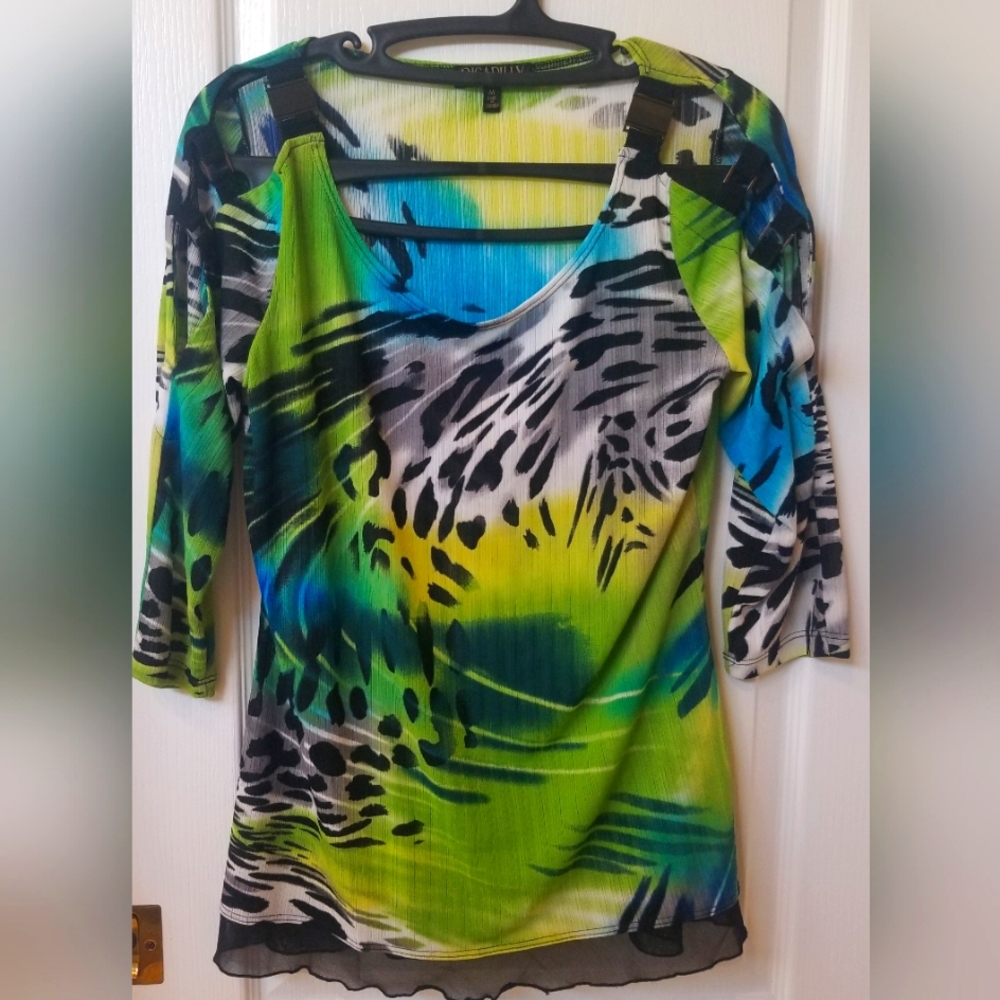 NWOT Sexy Exotic Piccadilly Women's Cold Shoulder Top